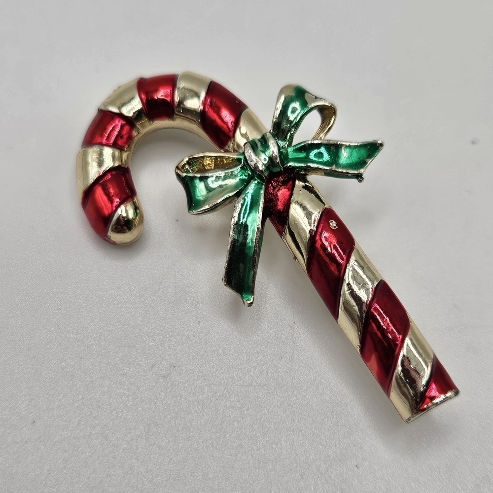 VINTAGE Gerry's Gold Tone Enamel Candy Cane Brooch Pin Christmas Holiday